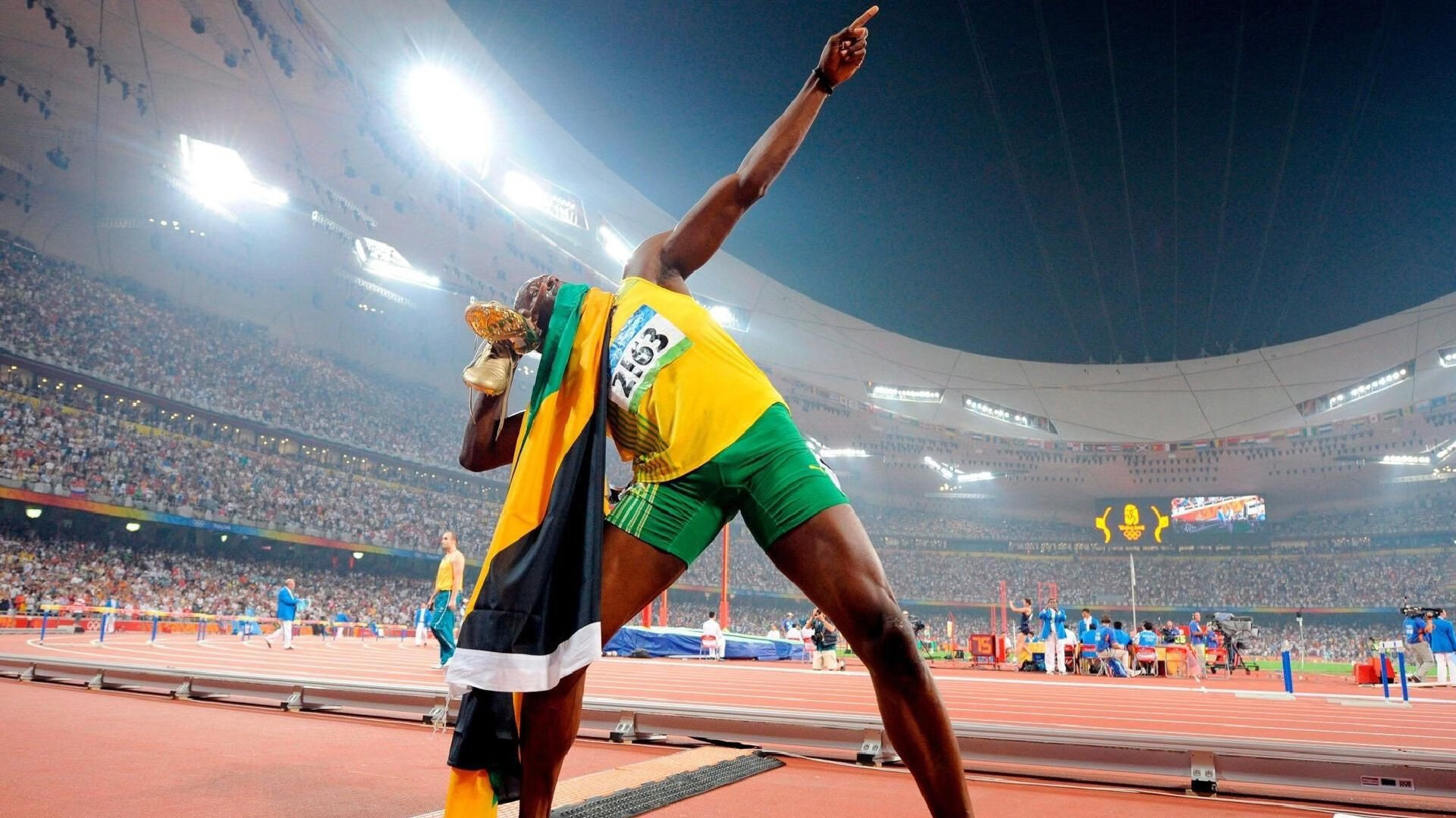 半岛体育APP -欧文赛后谦逊发言登热搜，利雅得新月爆冷曼城引发热议